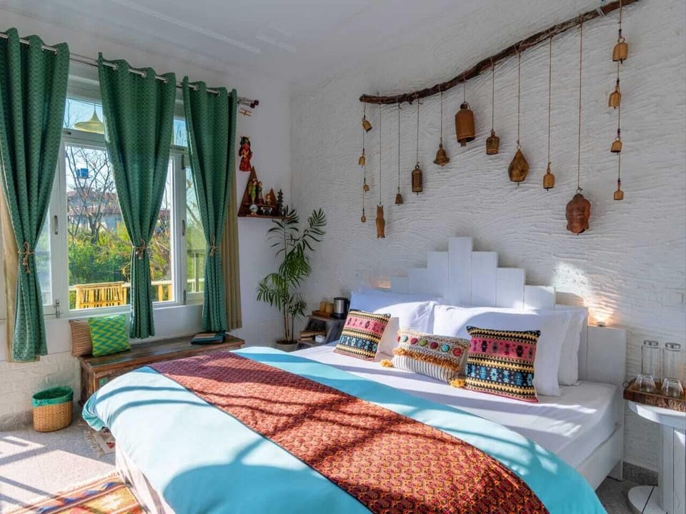 Premium Double Room, Garden View | In-room safe, iron/ironing board (on request), WiFi (free)