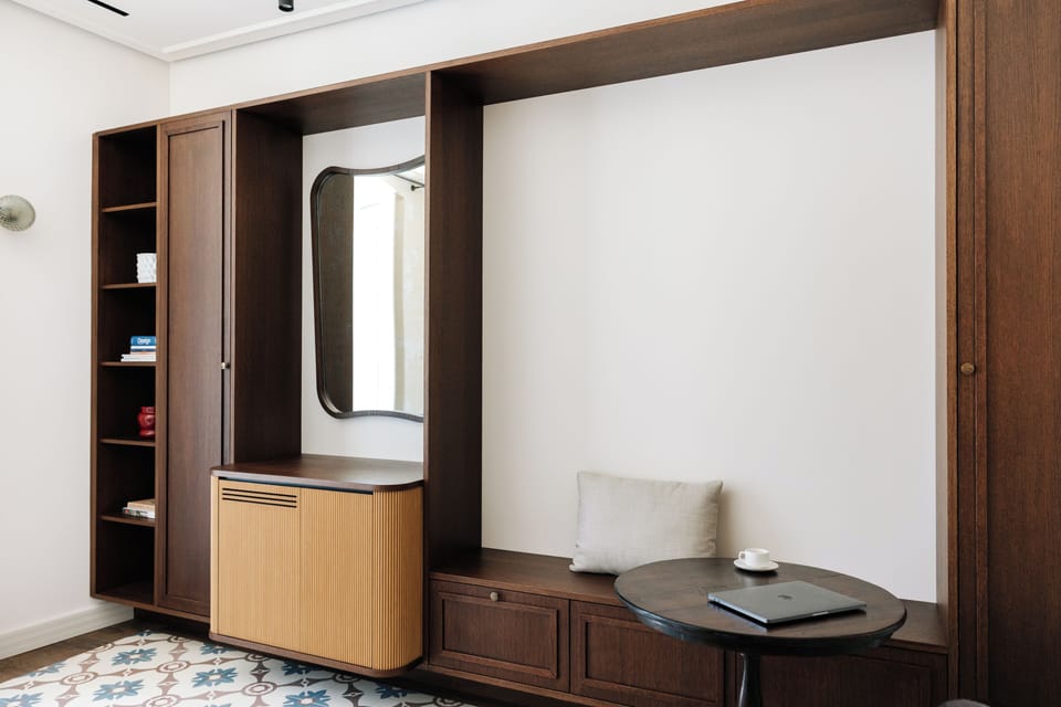 Cathedral Room | In-room safe, laptop workspace, blackout drapes, free WiFi