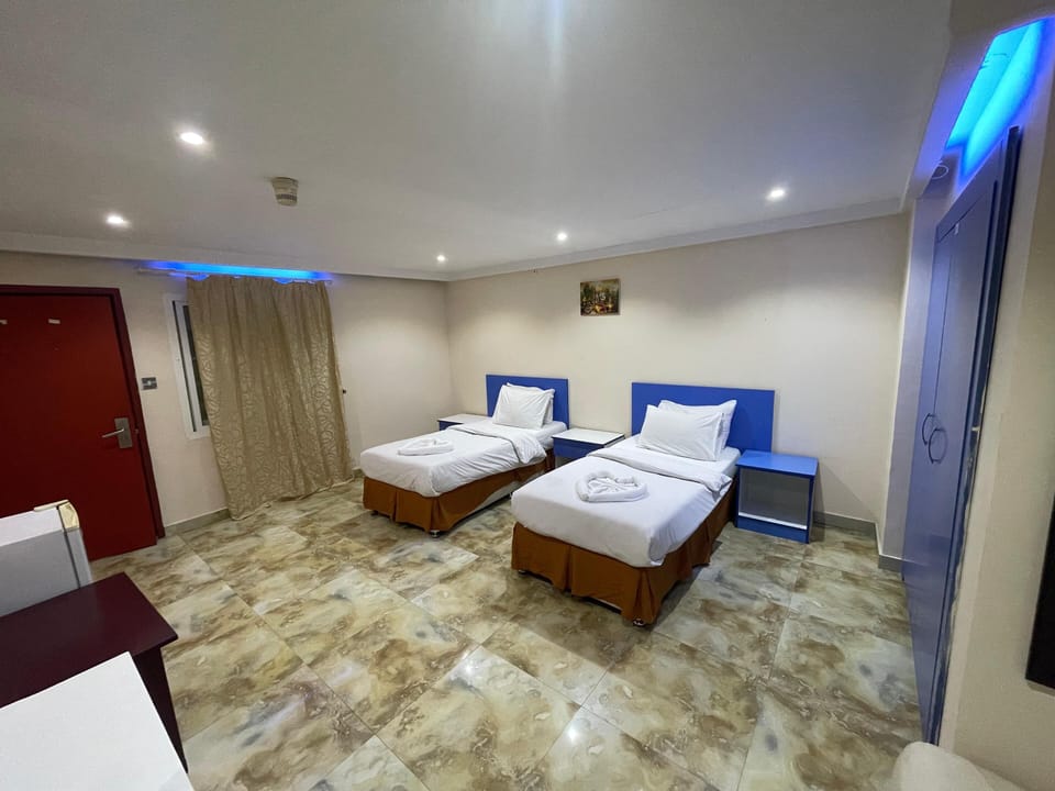 Standard Twin Room | Free WiFi