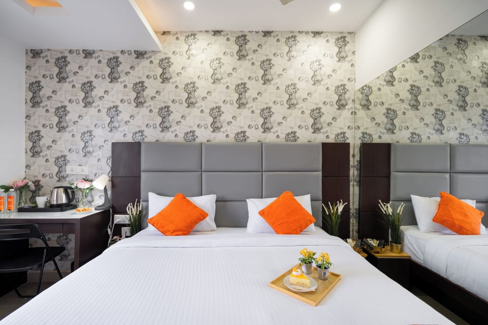 Double Room | Laptop workspace, soundproofing, free WiFi