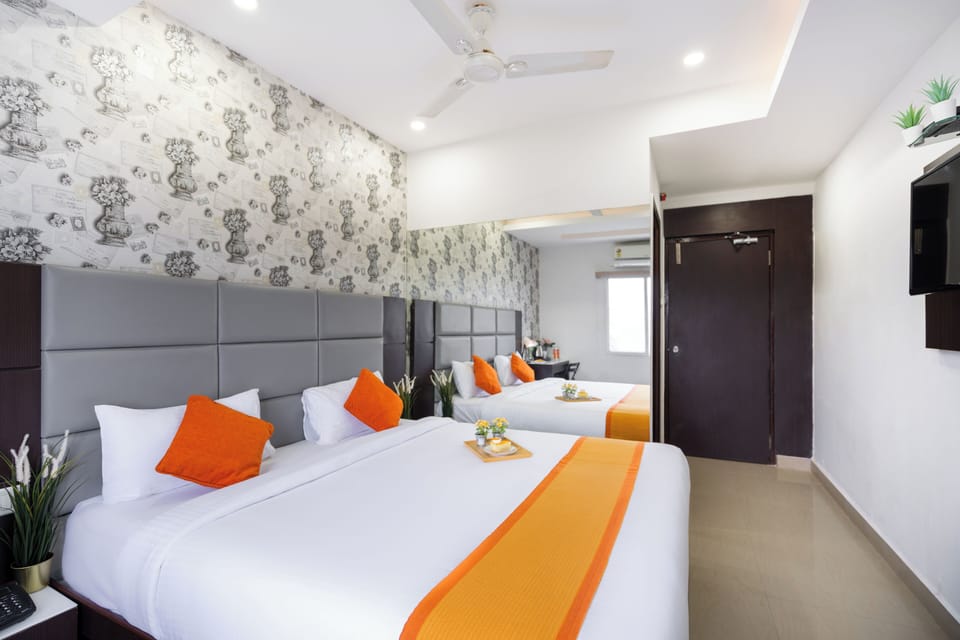 Double Room | Laptop workspace, soundproofing, free WiFi