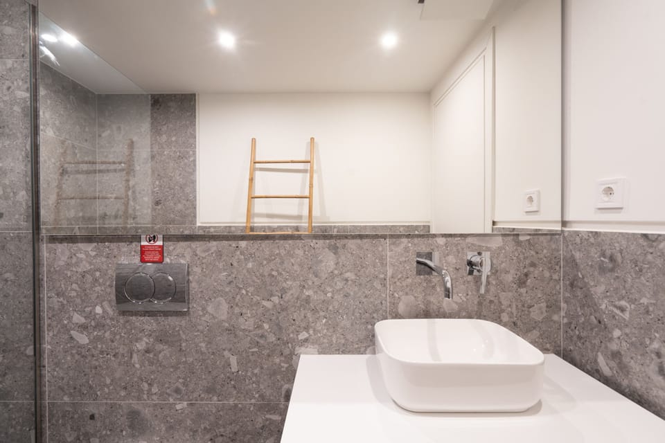 LIV Athinum 1 - Luxury Apartment 3A Apartment in Athens