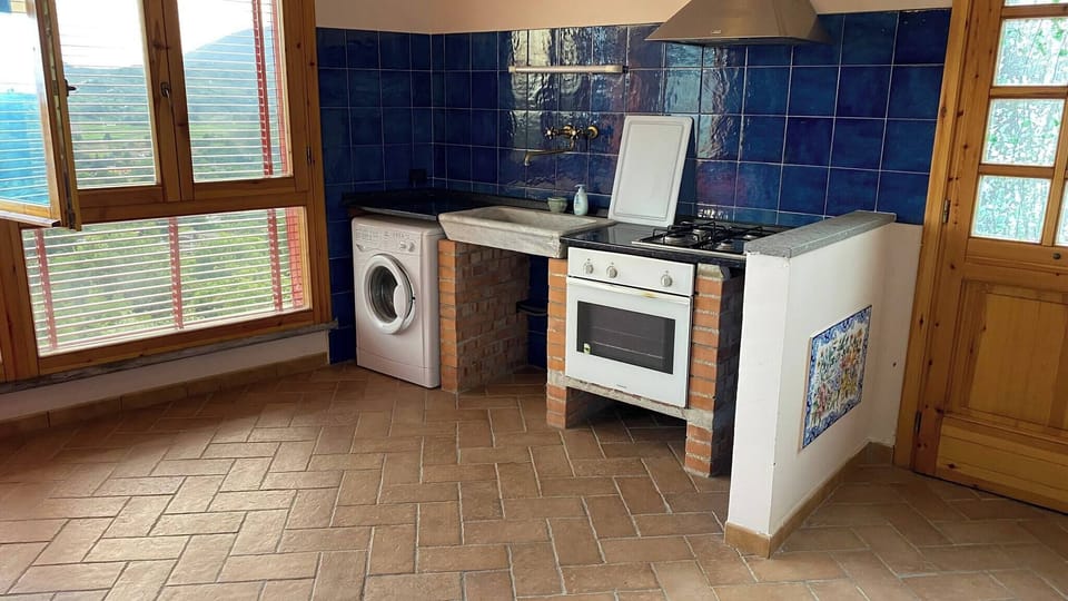 House, 1 Bedroom, Accessible, Balcony | Private kitchen