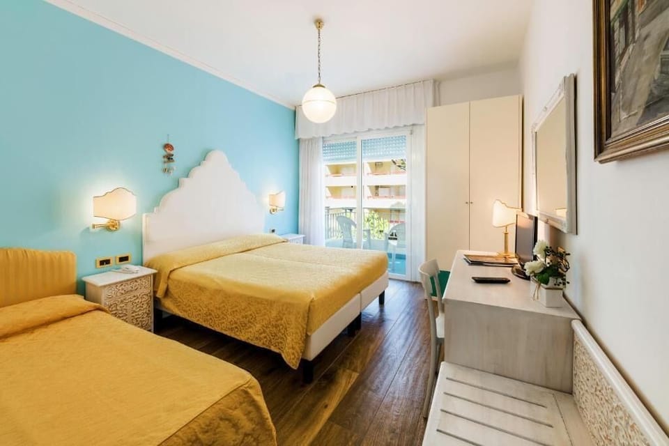 Classic Triple Room, Balcony | In-room safe, soundproofing, free WiFi, wheelchair access