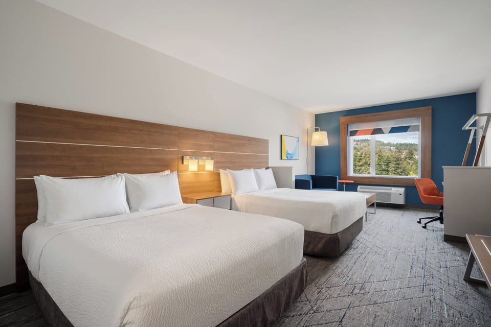 In-room safe, desk, laptop workspace, blackout drapes