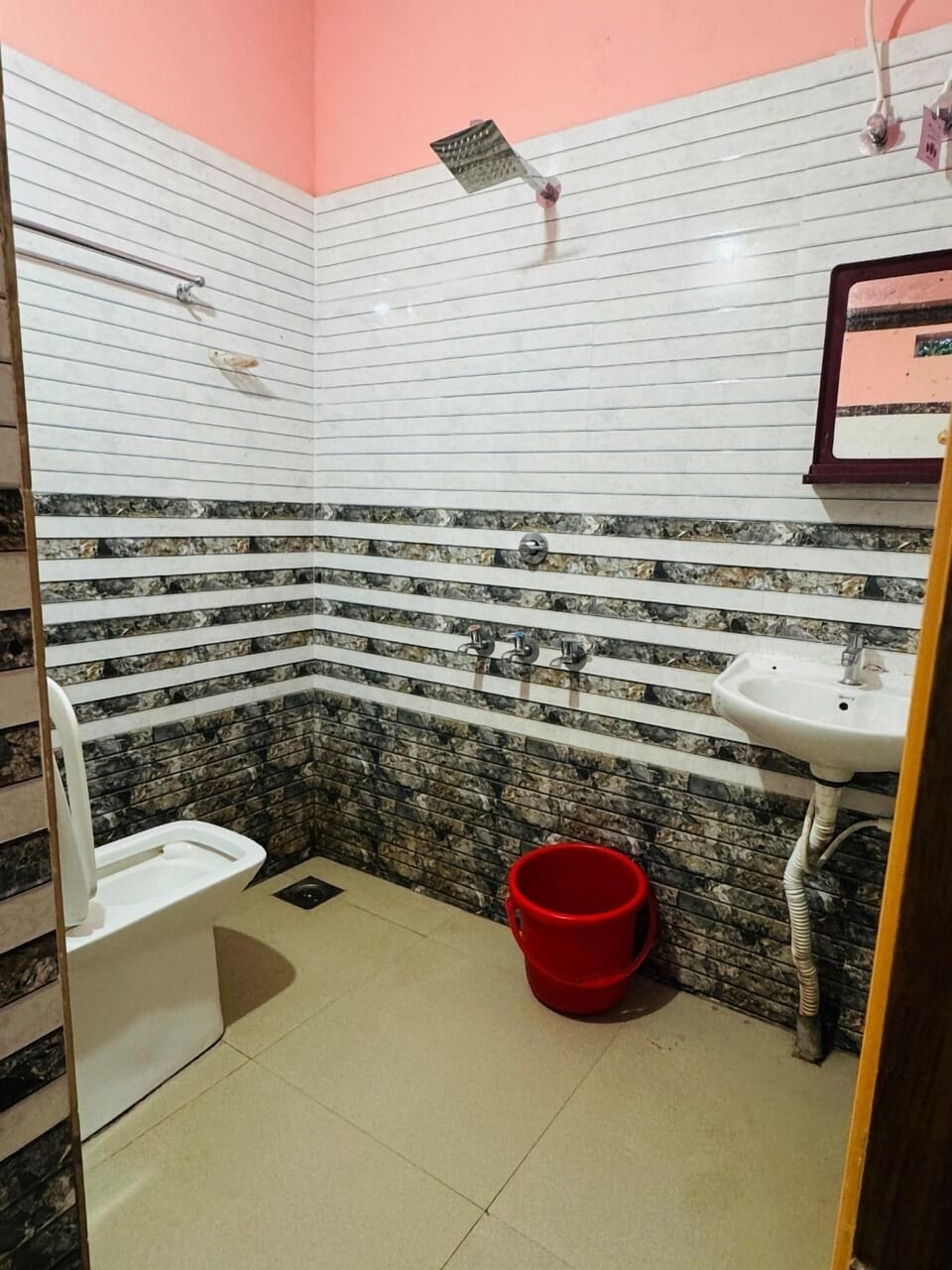 Deluxe Room | Bathroom