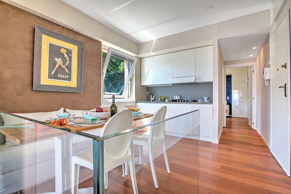 Standard Apartment, 1 Bedroom, 2 Bathrooms, Sea Facing (Il Faro Sul Mare - Total Sea View) | Dining