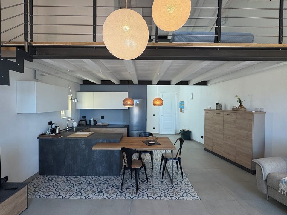 Deluxe Duplex, Pets Allowed, Sea View | Free WiFi