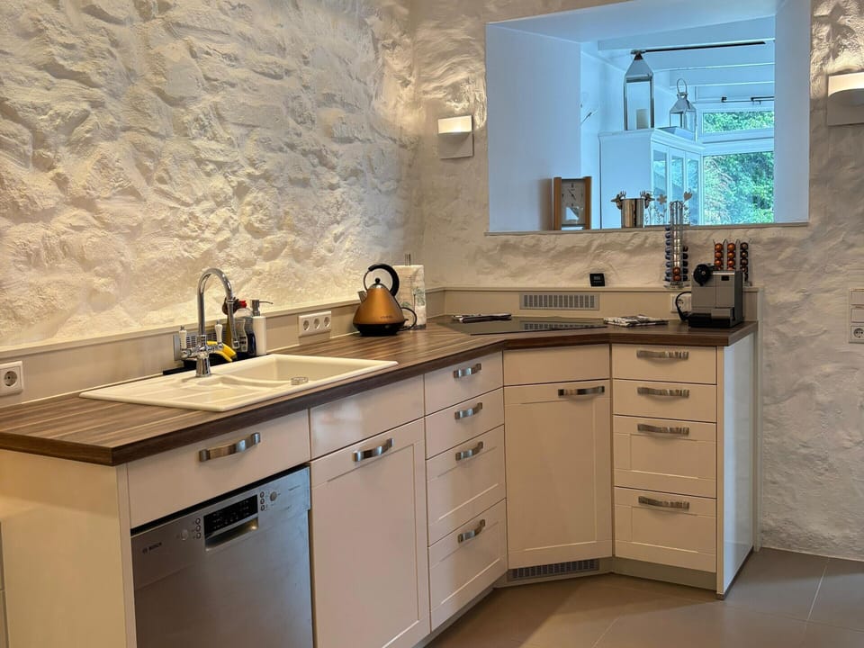 House | Private kitchen | Highchair