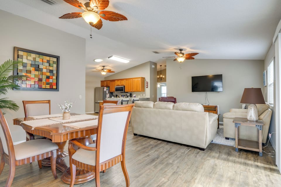 House (2 Bedrooms) | Interior