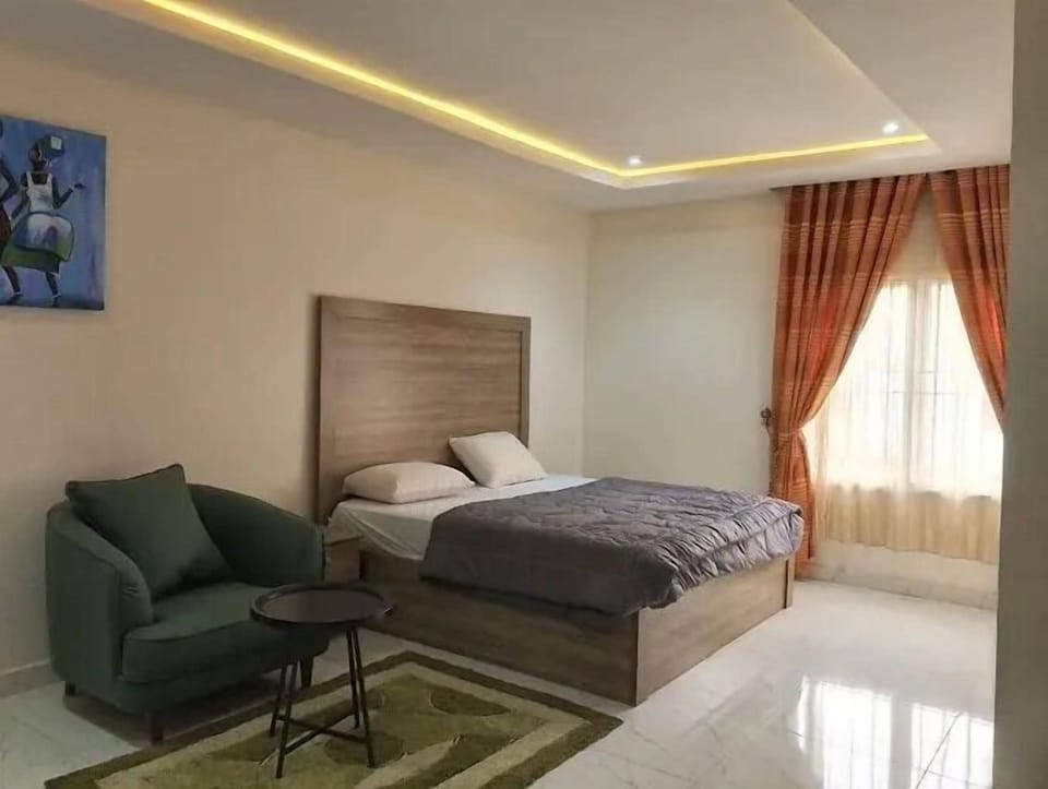 Deluxe Room, Balcony, City View | Desk, laptop workspace, blackout drapes, soundproofing