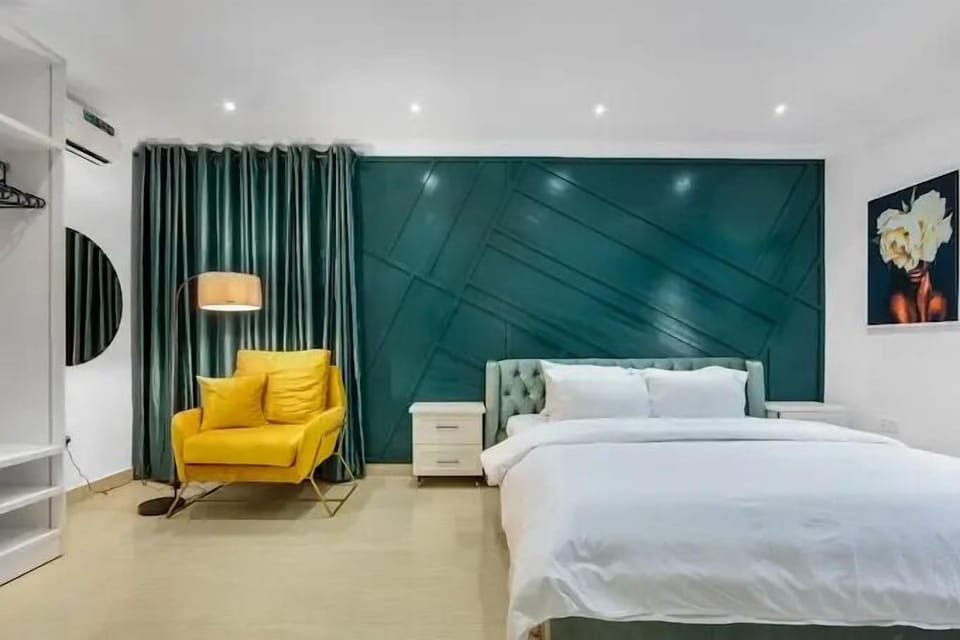 Deluxe Room, Balcony, City View | Desk, laptop workspace, blackout drapes, soundproofing