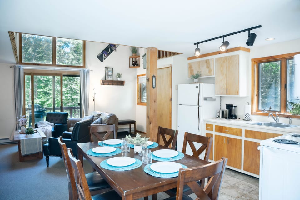 House, 2 Bedrooms | Dining