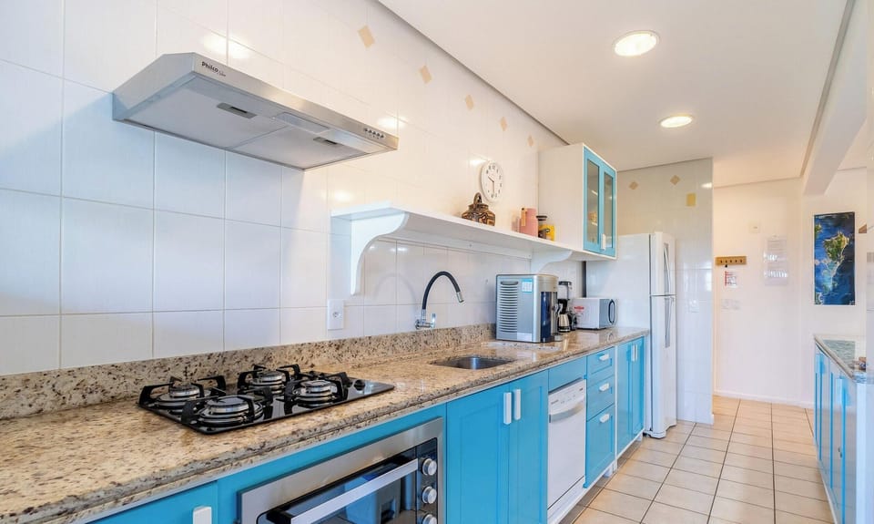 Basic Apartment | Private kitchen | Cookware/dishes/utensils