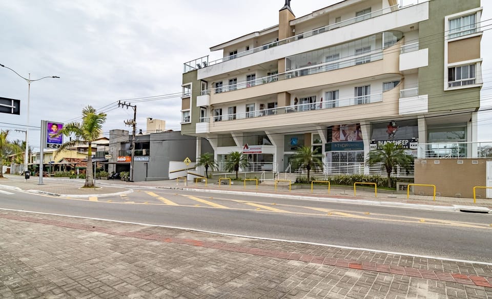 Basic Apartment | Exterior