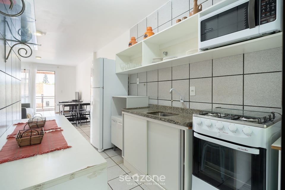 Basic Apartment | Private kitchen | Cookware/dishes/utensils