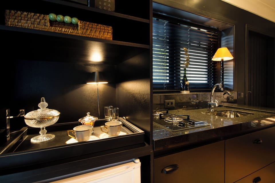 Superior Suite | In-room safe, soundproofing, iron/ironing board, free WiFi