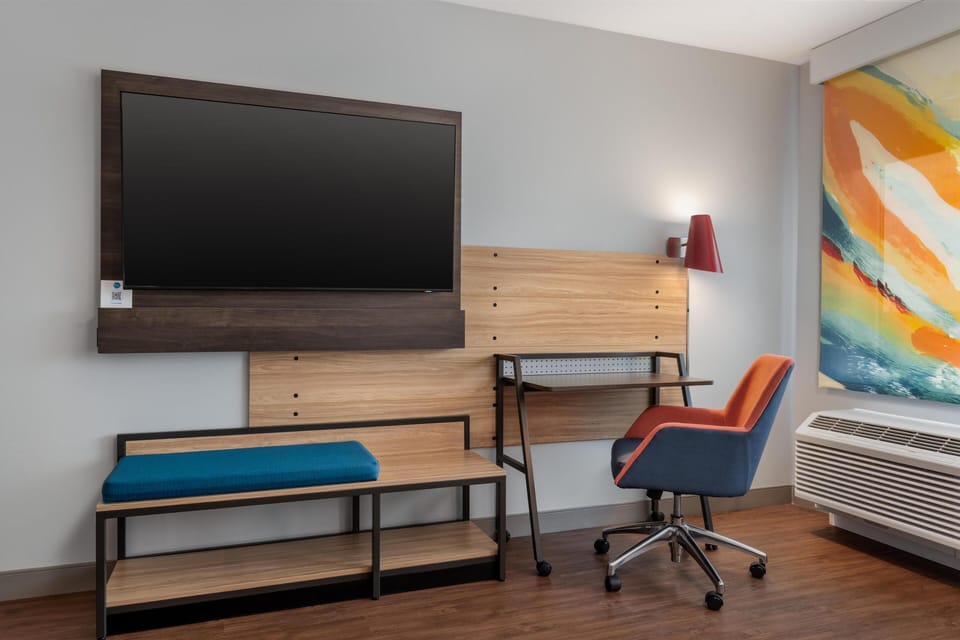 In-room safe, iron/ironing board, free WiFi