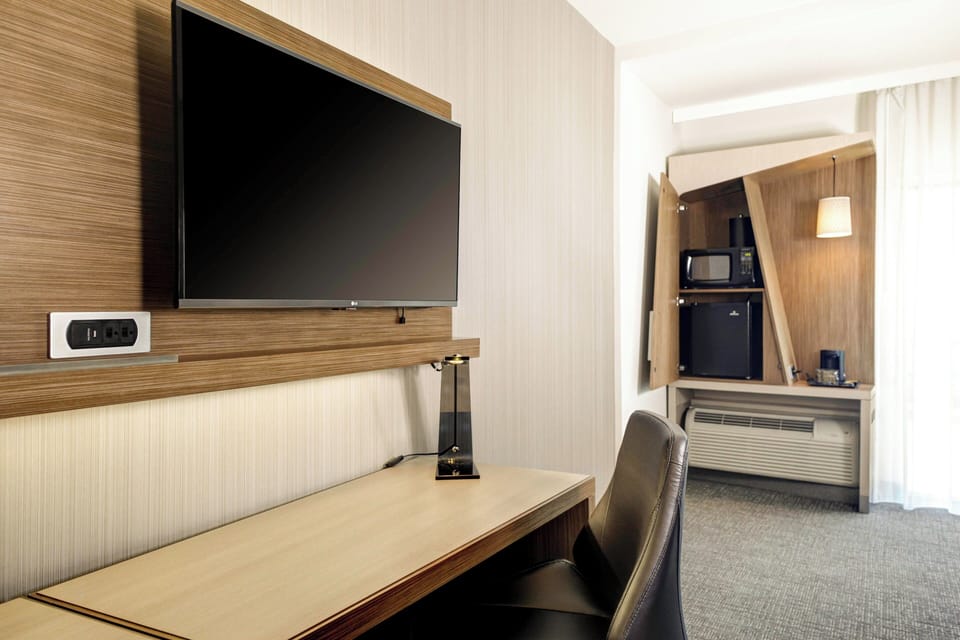 In-room safe, desk, laptop workspace, blackout drapes