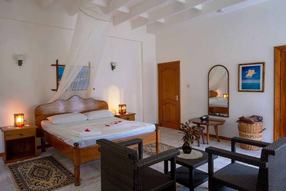 1 bedroom, in-room safe, iron/ironing board, WiFi (free)