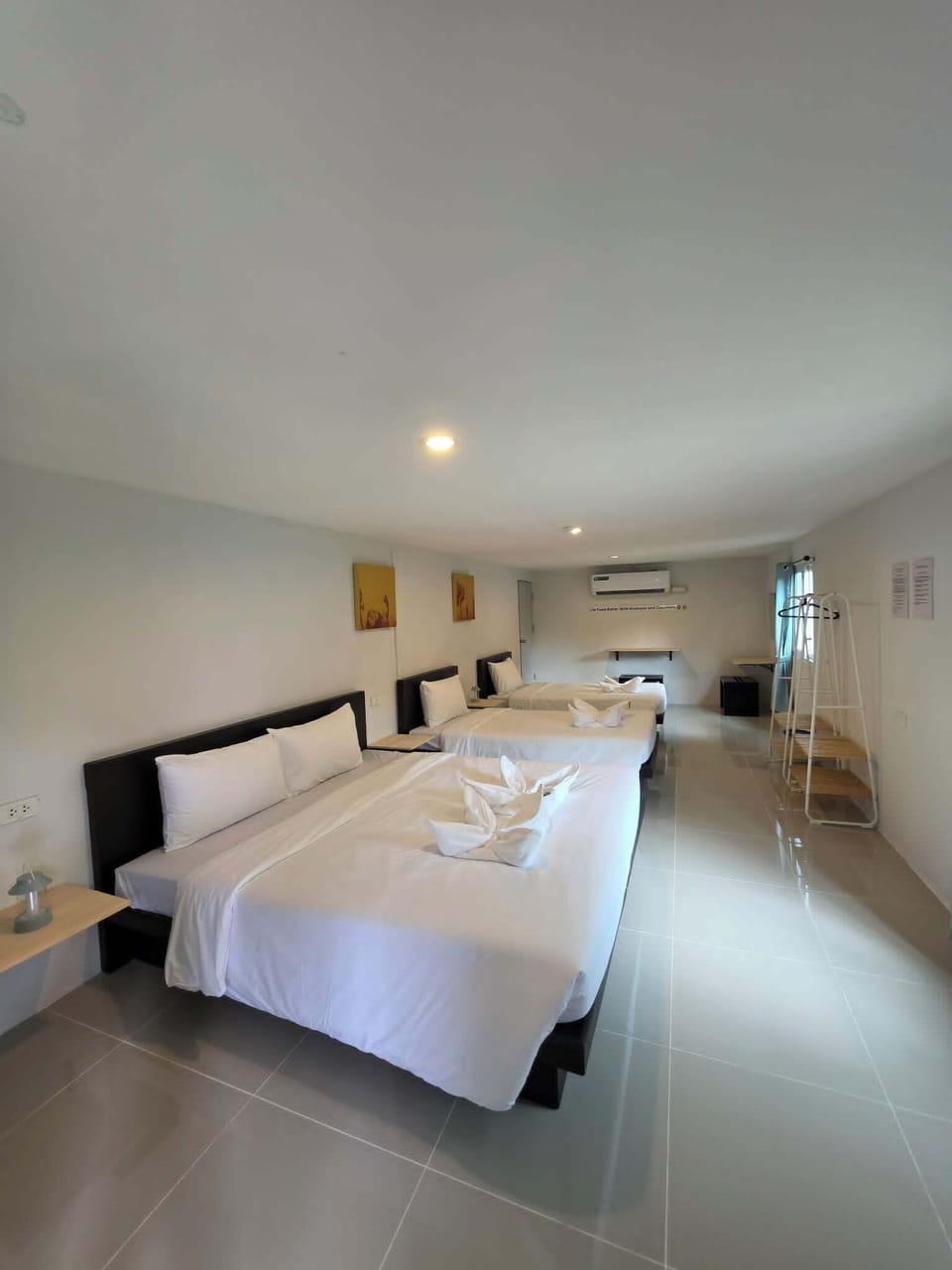 Quadruple Room, Non Smoking | Desk, WiFi (free), bed sheets