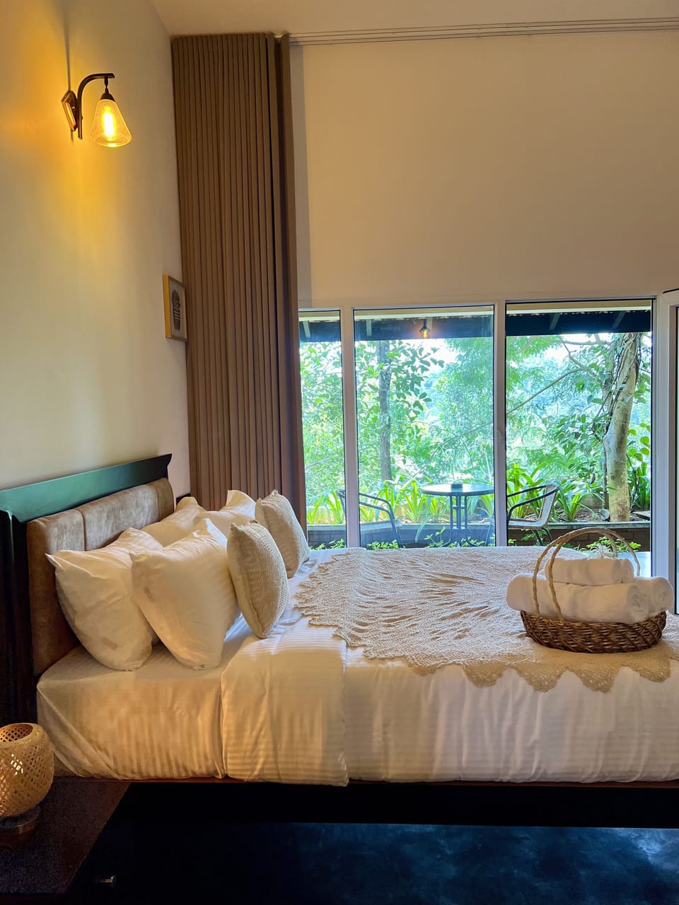 Classic Double Room, Balcony | Premium bedding, in-room safe, desk, soundproofing