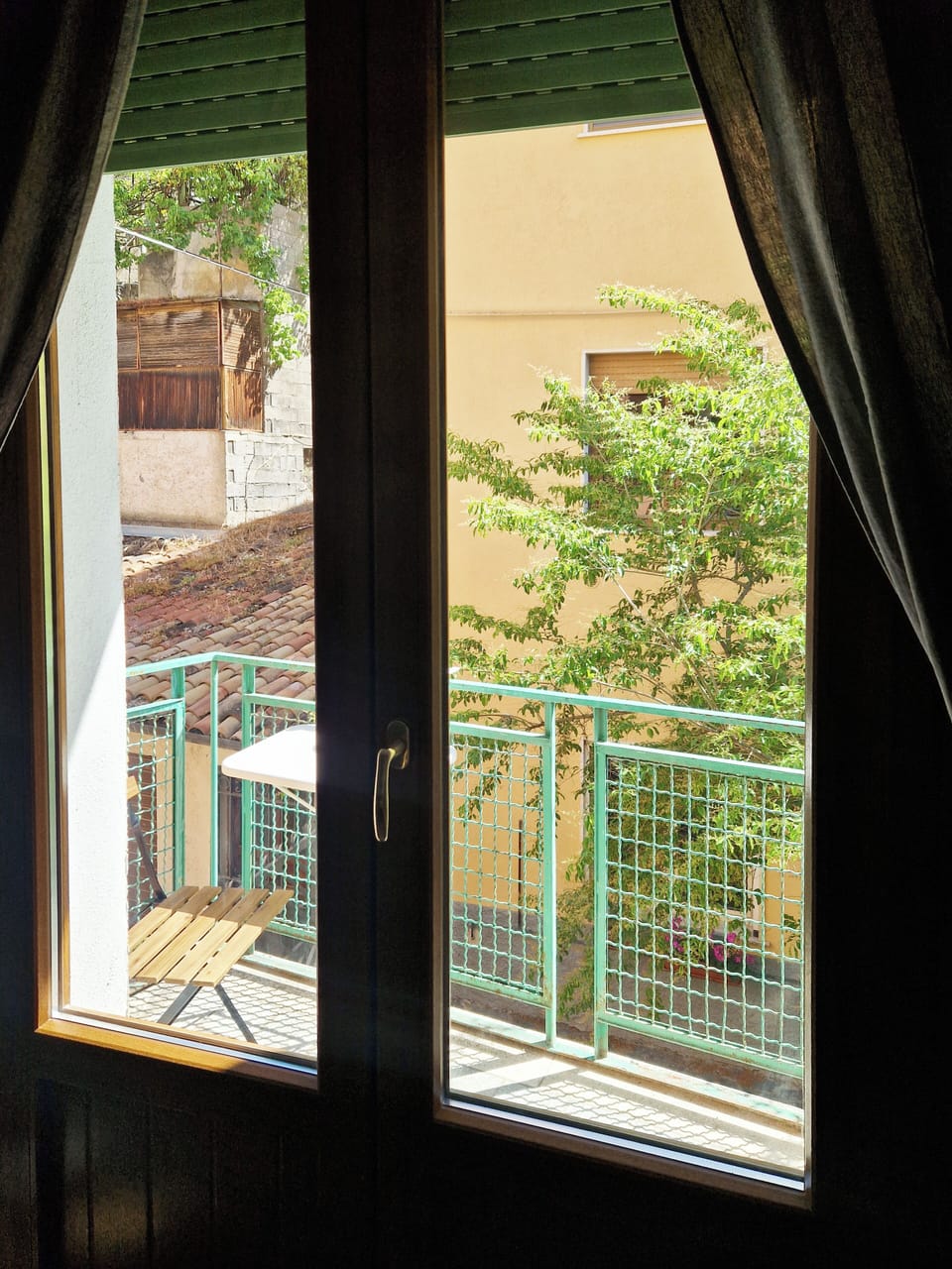 Comfort Double Room | Desk, laptop workspace, WiFi (free), bed sheets