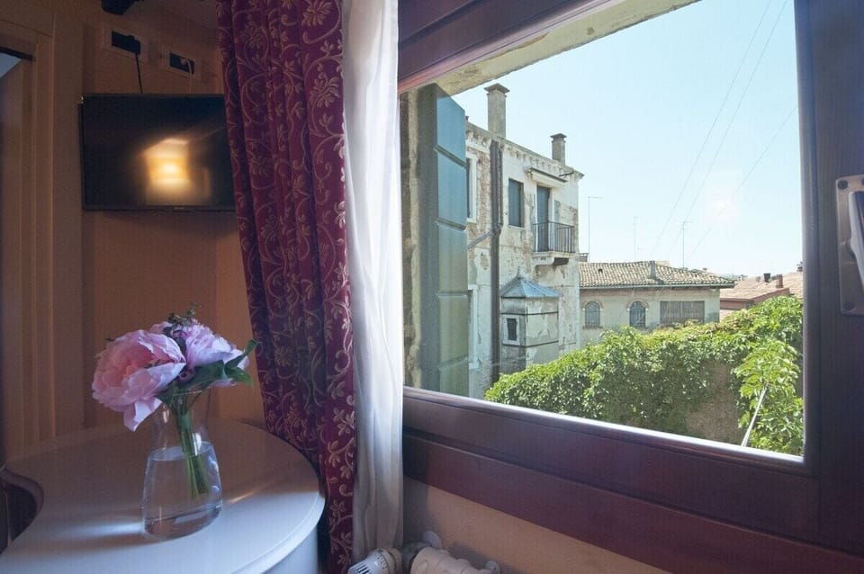 Standard Double or Twin Room, City View | Free WiFi