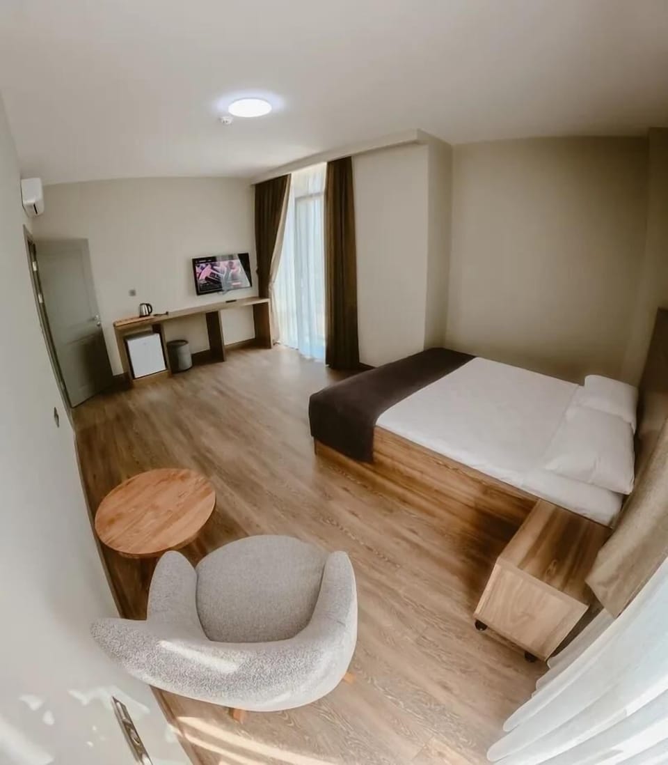 Family Quadruple Room | Egyptian cotton sheets, premium bedding, Select Comfort beds, minibar