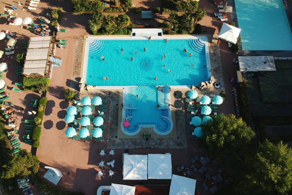 Mobile Home | Pool | Outdoor pool
