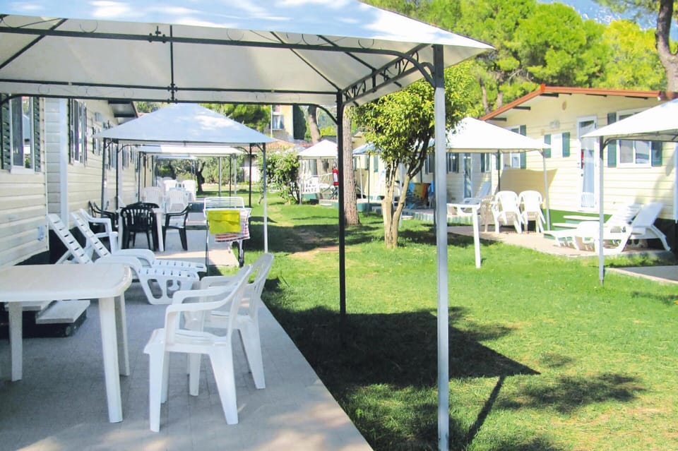 Mobile Home | Balcony