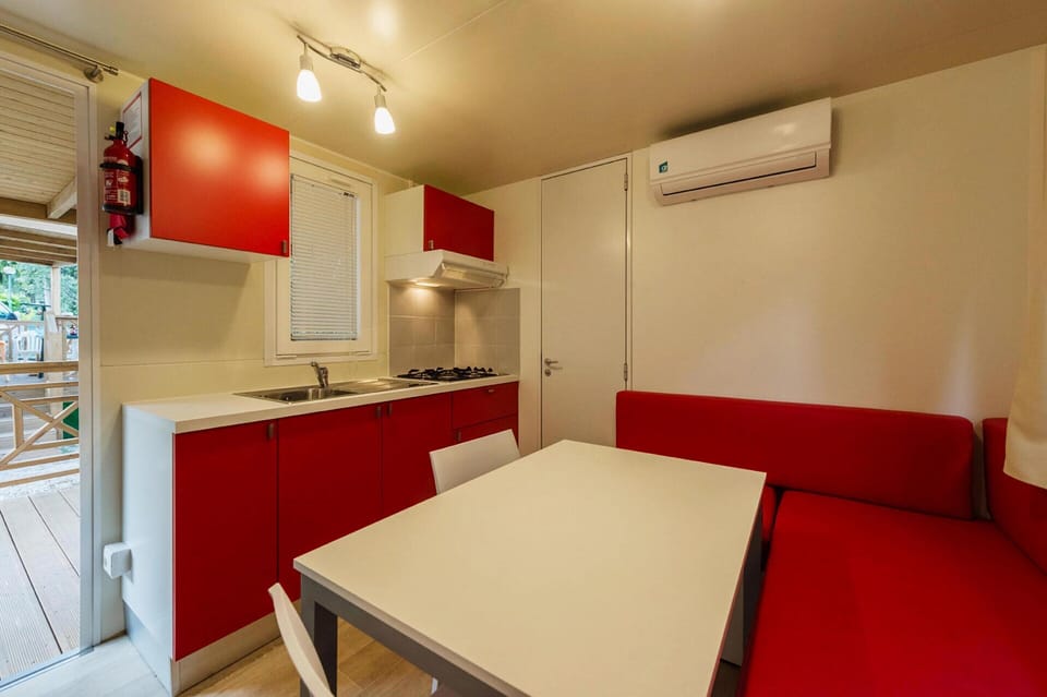 Mobile Home | Private kitchen