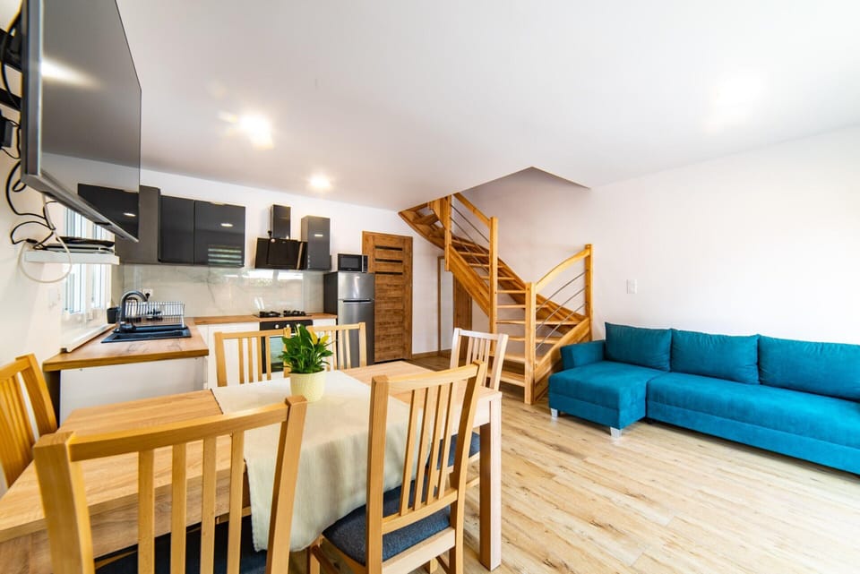 Mobile Home | Living room