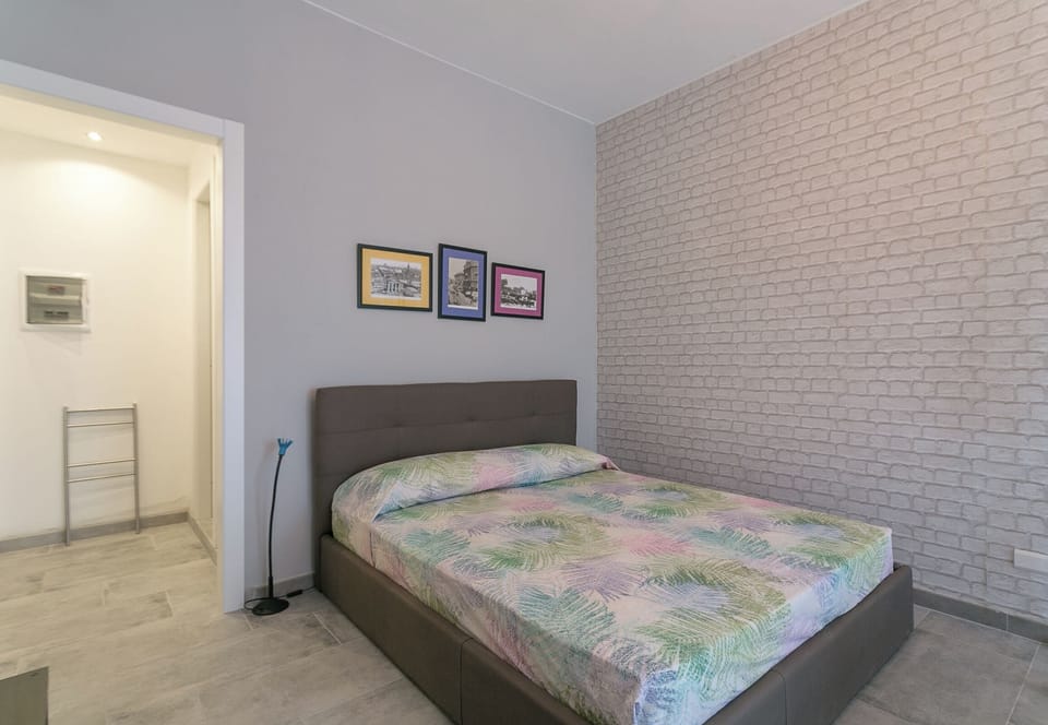 Apartment, 2 Bedrooms, Balcony | Laptop workspace, iron/ironing board, WiFi (free), bed sheets