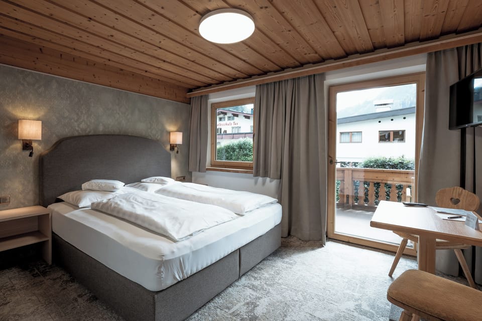 Comfort Double Room, Balcony, Mountain View | In-room safe, WiFi (free)