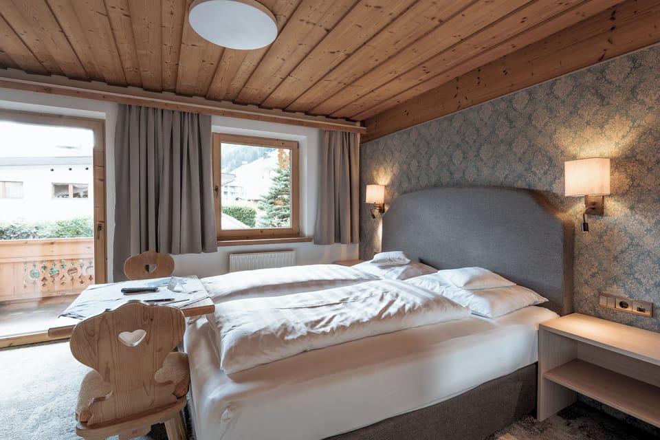 Comfort Double Room, Balcony, Mountain View | In-room safe, WiFi (free)