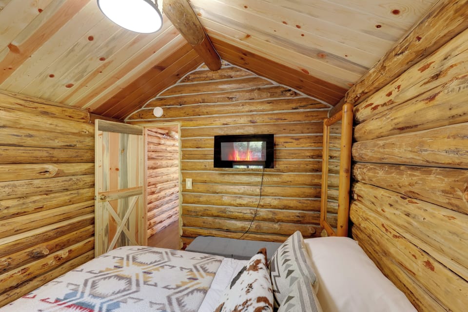 House (1 Bedroom) | Interior