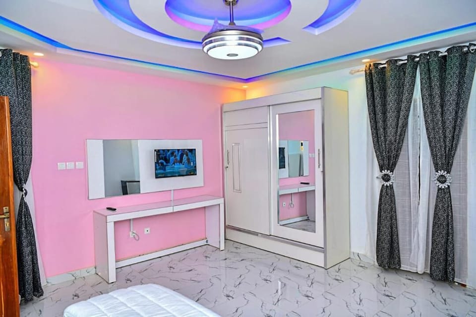 Comfort Double Room | Laptop workspace, free WiFi