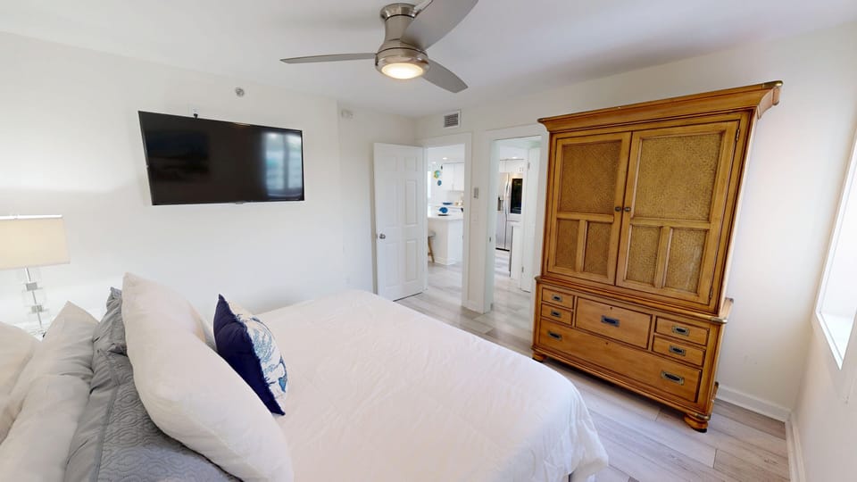 Condo, 2 Bedrooms | 2 bedrooms, iron/ironing board, WiFi (free)