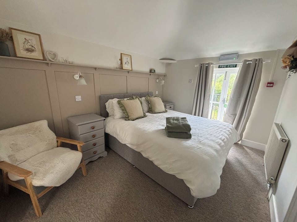 Comfort Double or Twin Room, Balcony, Garden View | Iron/ironing board, free WiFi