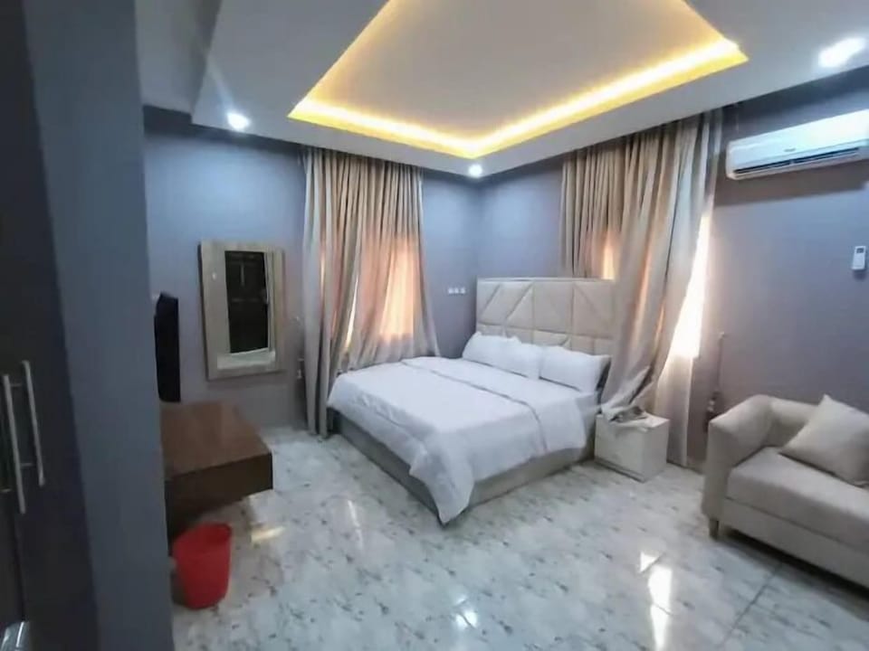 Deluxe Room, Balcony, City View | Desk, laptop workspace, blackout drapes, soundproofing