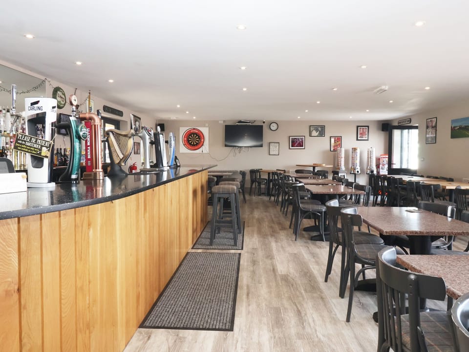 Cottage | Bar (on property)