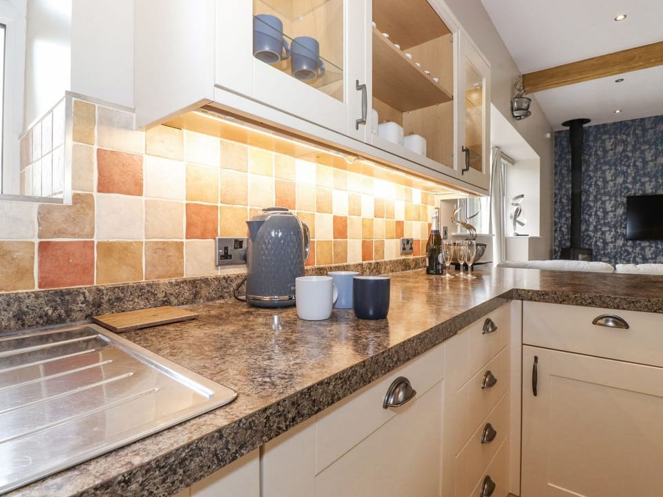 Dishwasher, cookware/dishes/utensils