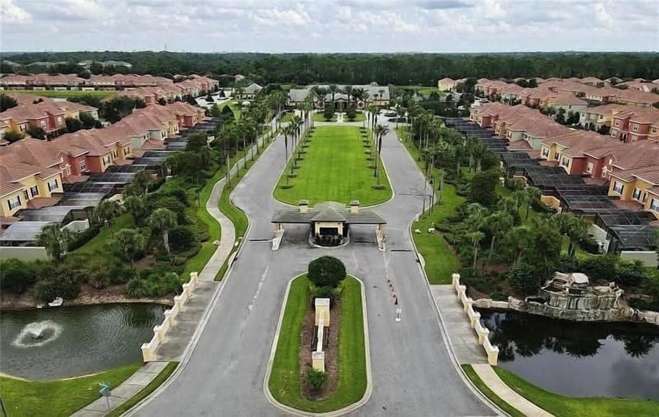 House (6 Bedrooms) | Floor plan