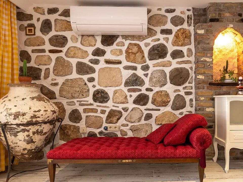 Comfort Quadruple Room, Courtyard View | Desk, laptop workspace, free WiFi