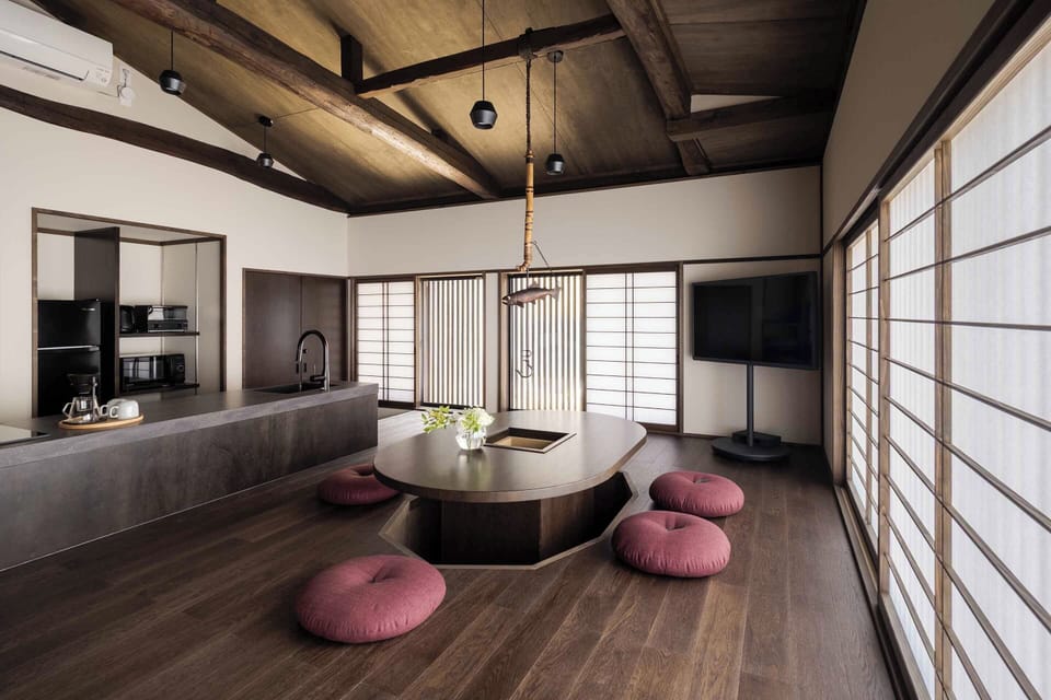 Traditional House, 4 Bedrooms, Kitchen, Garden View | Dining room