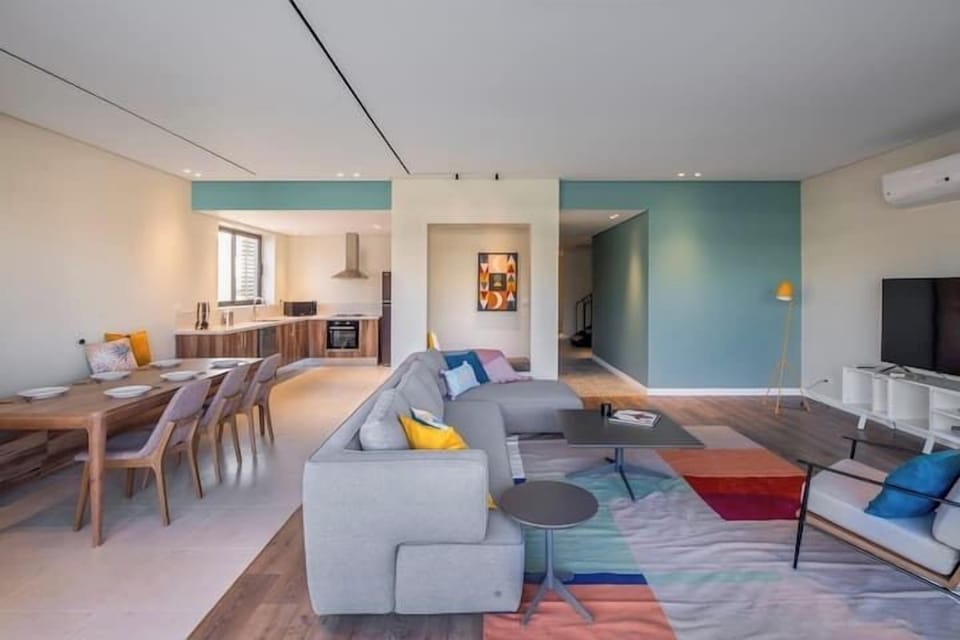 Apartment | Living area | Flat-screen TV