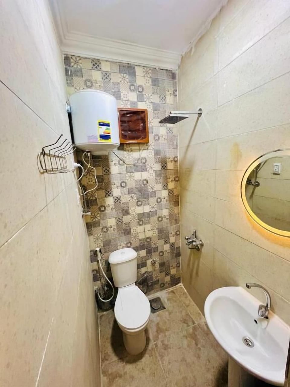 Double Room, Private Bathroom, Desert View | Bathroom | Shower, free toiletries, towels, soap