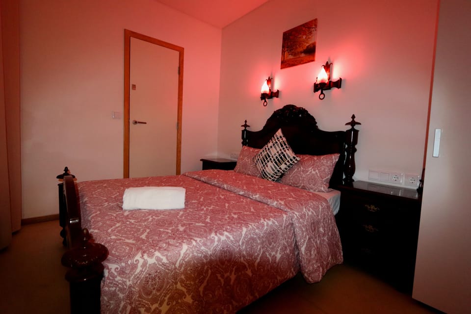 Basic Double Room, 1 Double Bed, Private Bathroom | Blackout drapes, iron/ironing board, free WiFi, bed sheets