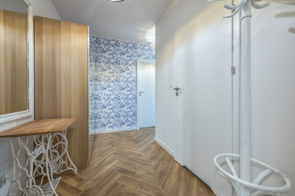 Comfort Apartment, Balcony | Bathroom